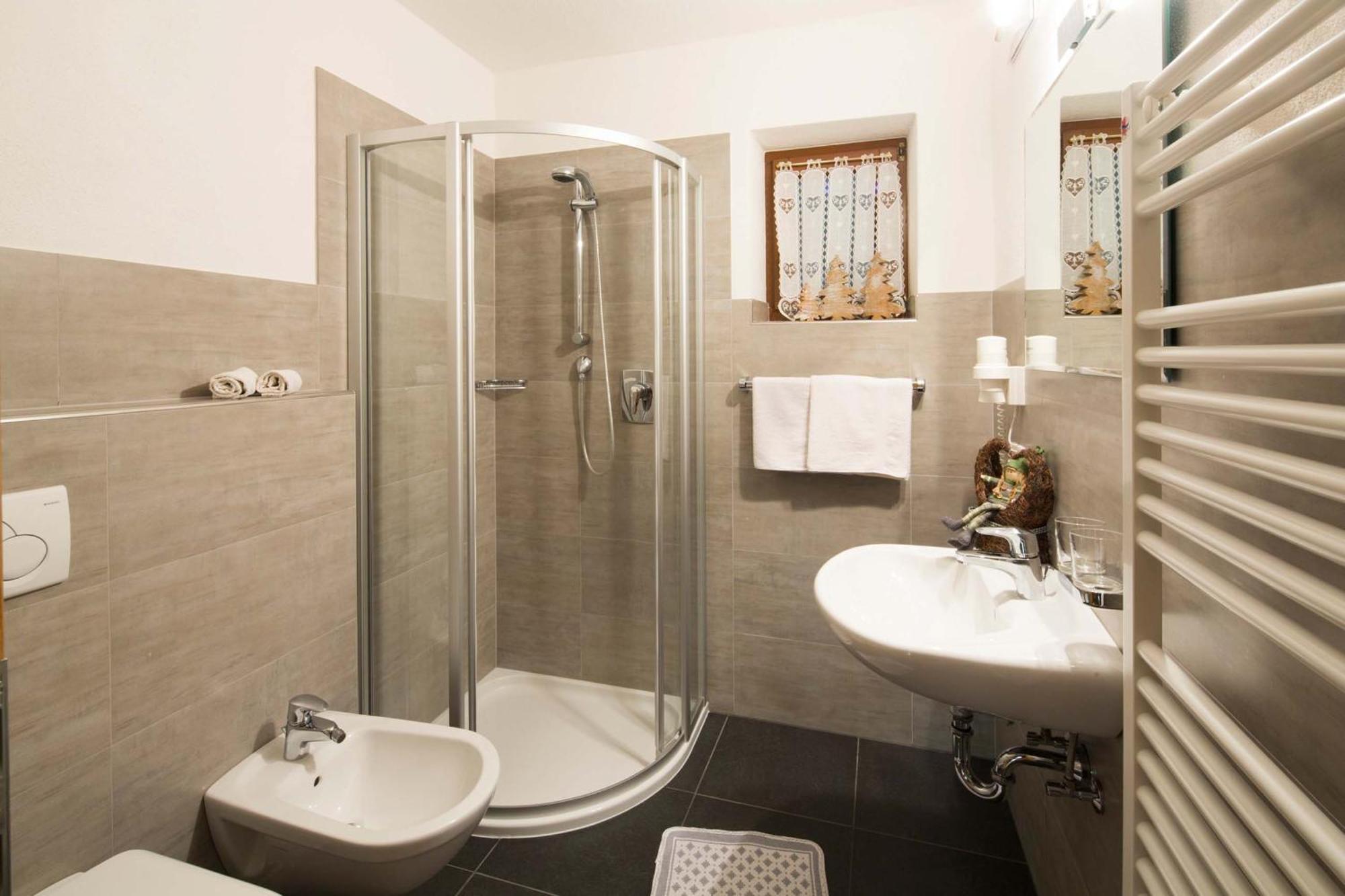 Alpin Apartments Colfosco Szoba fotó